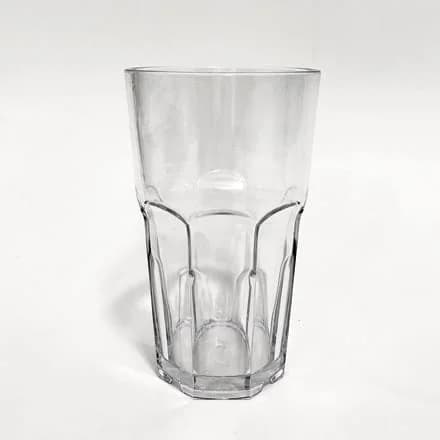 Caféglas 40 cl mot bakgrunn