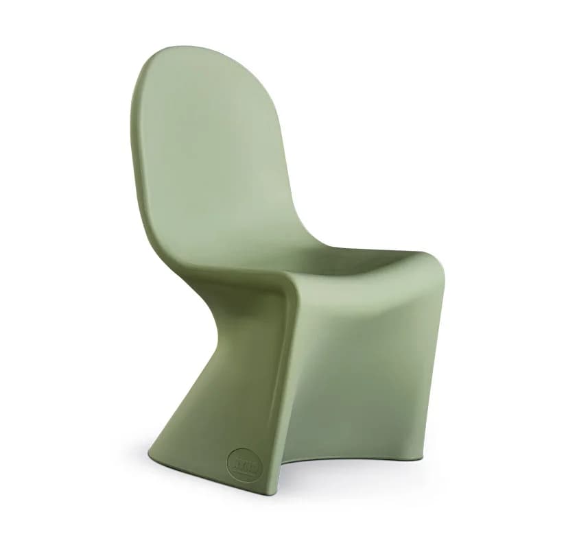 Barnestol i fargen Cool Green