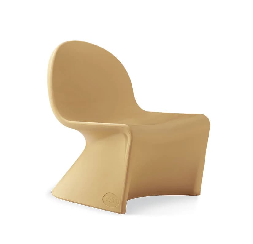 Ryno lounge chair i fargen Sand