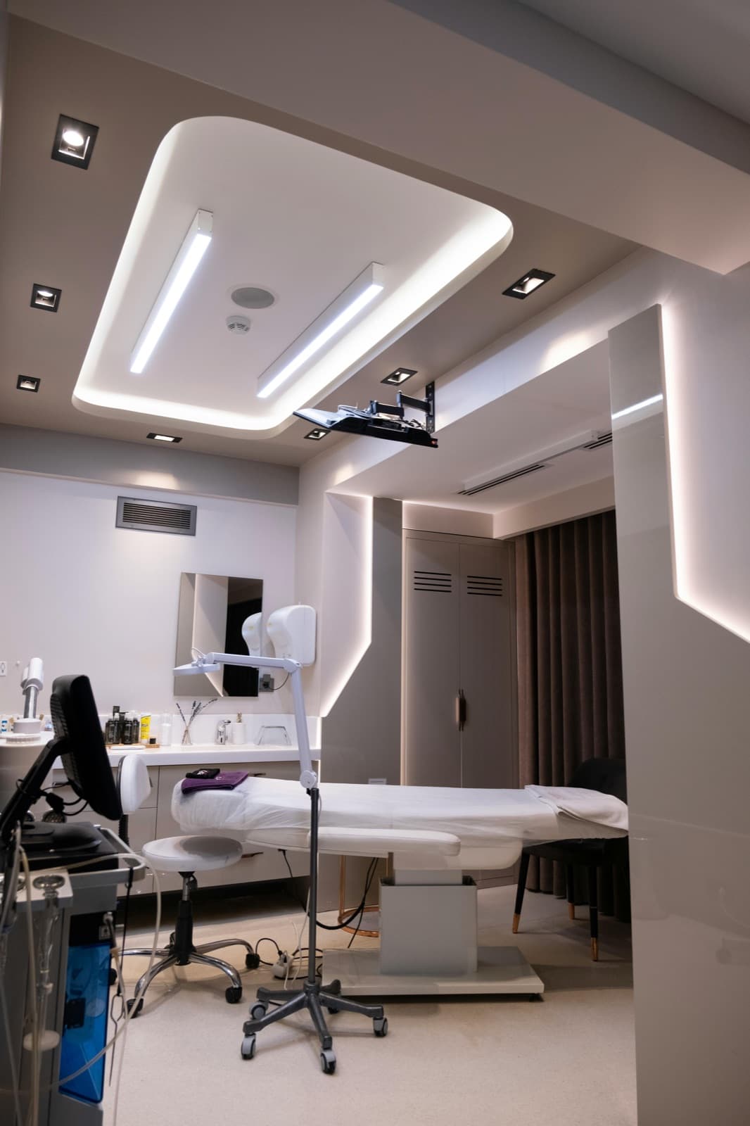 Moderne behandlingsrom i showroom